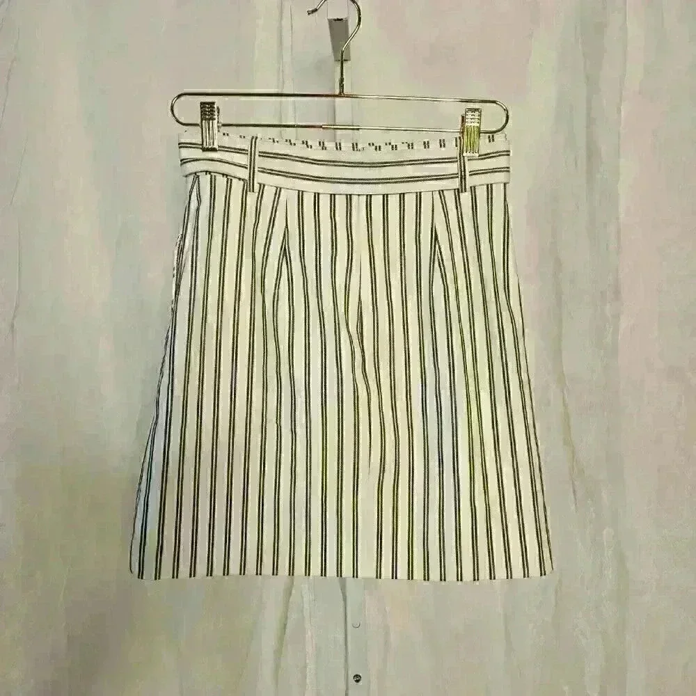 Ann Taylor Petites Size 0P Black and White Striped Skirt with Belt/Pockets